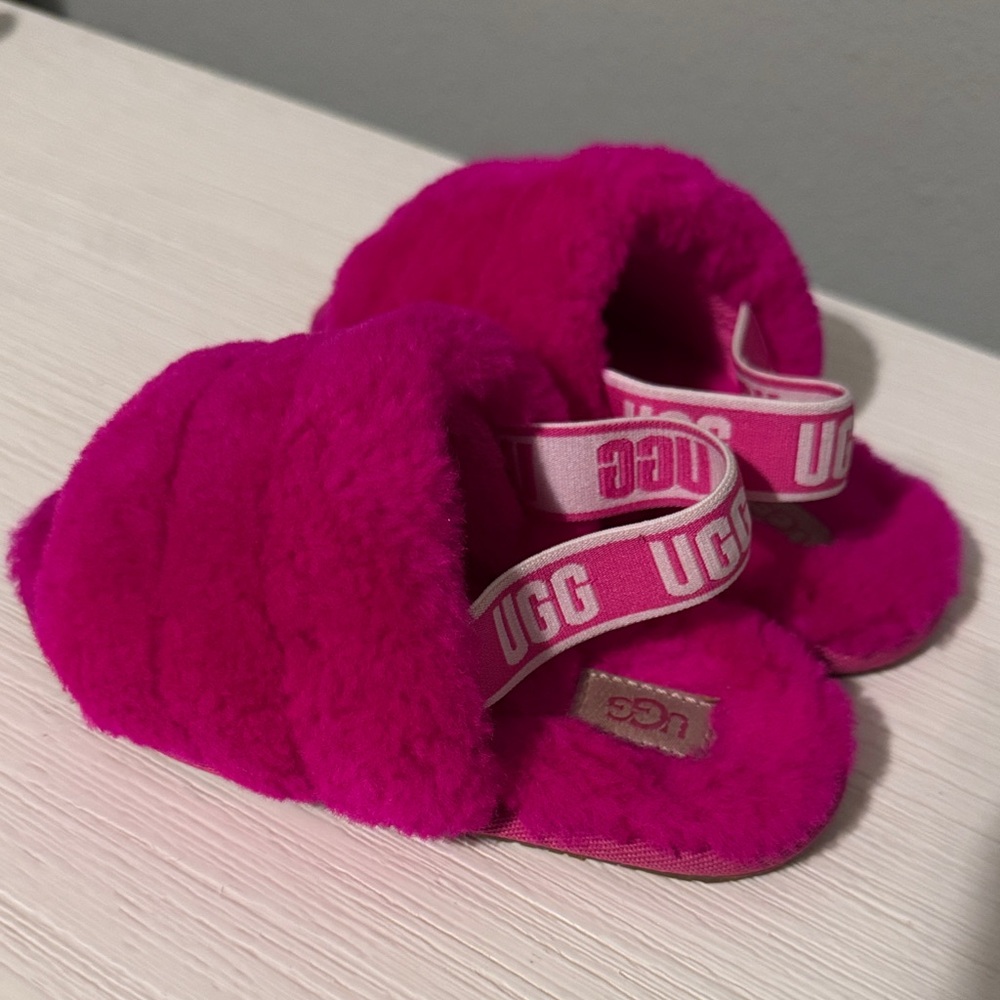 UGG Fuchsia Fluff yeah kids slippers